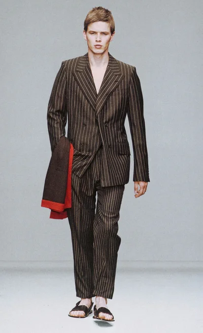 Look 16